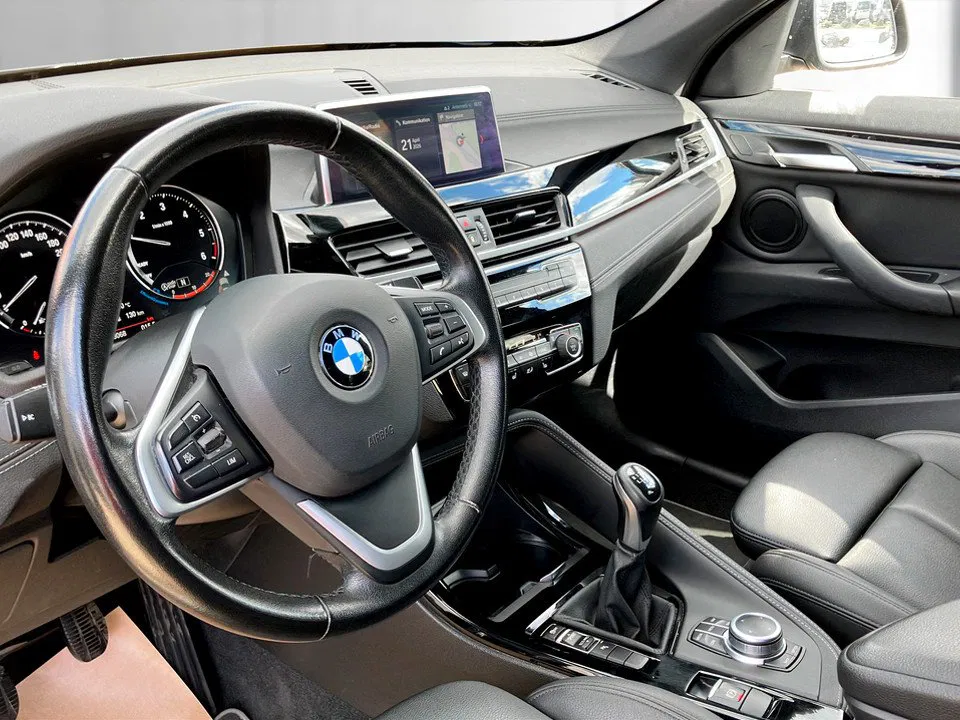 BMW X1 sDrive 16d Sport Line | Bild 10 von 24