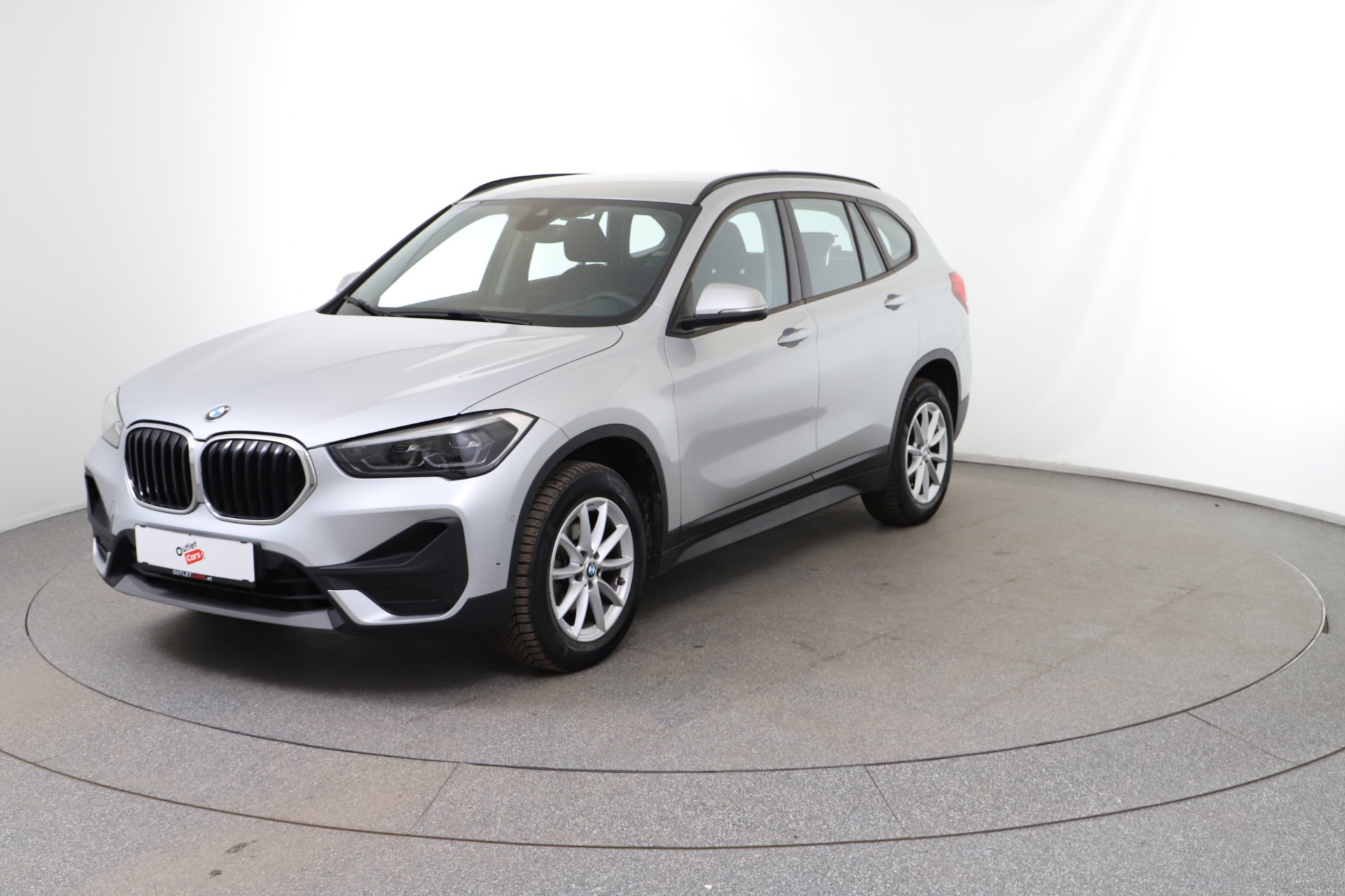 BMW X1 sDrive16d | Bild 2 von 30