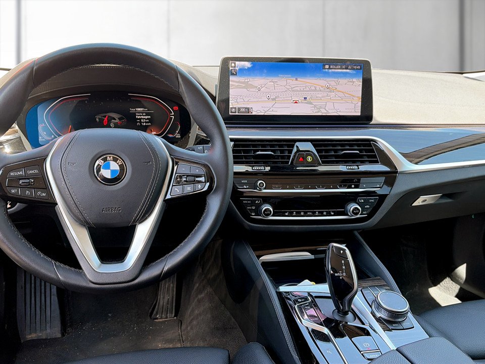 BMW 520d Touring Luxury Line | Bild 9 von 27