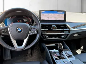 BMW 520d Touring Luxury Line | Thumbnail 9 von 27