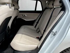 BMW 320d xDrive Touring Luxury Line | Thumbnail 23 von 26