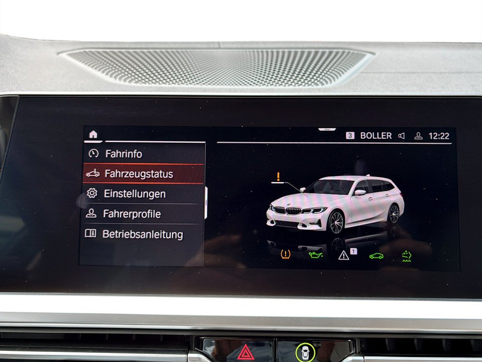 BMW 320d xDrive Touring Luxury Line | Bild 17 von 26