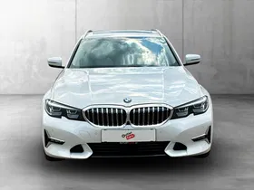 BMW 320d xDrive Touring Luxury Line | Thumbnail 5 von 26