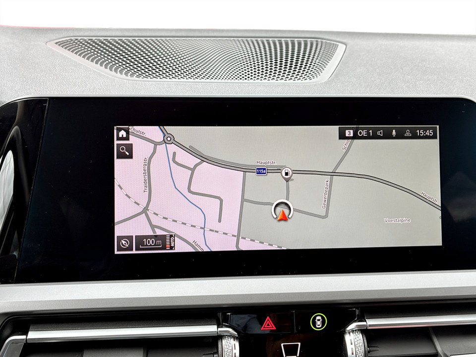 BMW 320d xDrive Touring | Bild 16 von 24