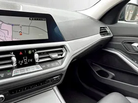BMW 320d xDrive Touring | Thumbnail 7 von 7