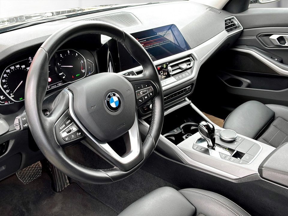 BMW 320d xDrive Touring | Bild 12 von 24