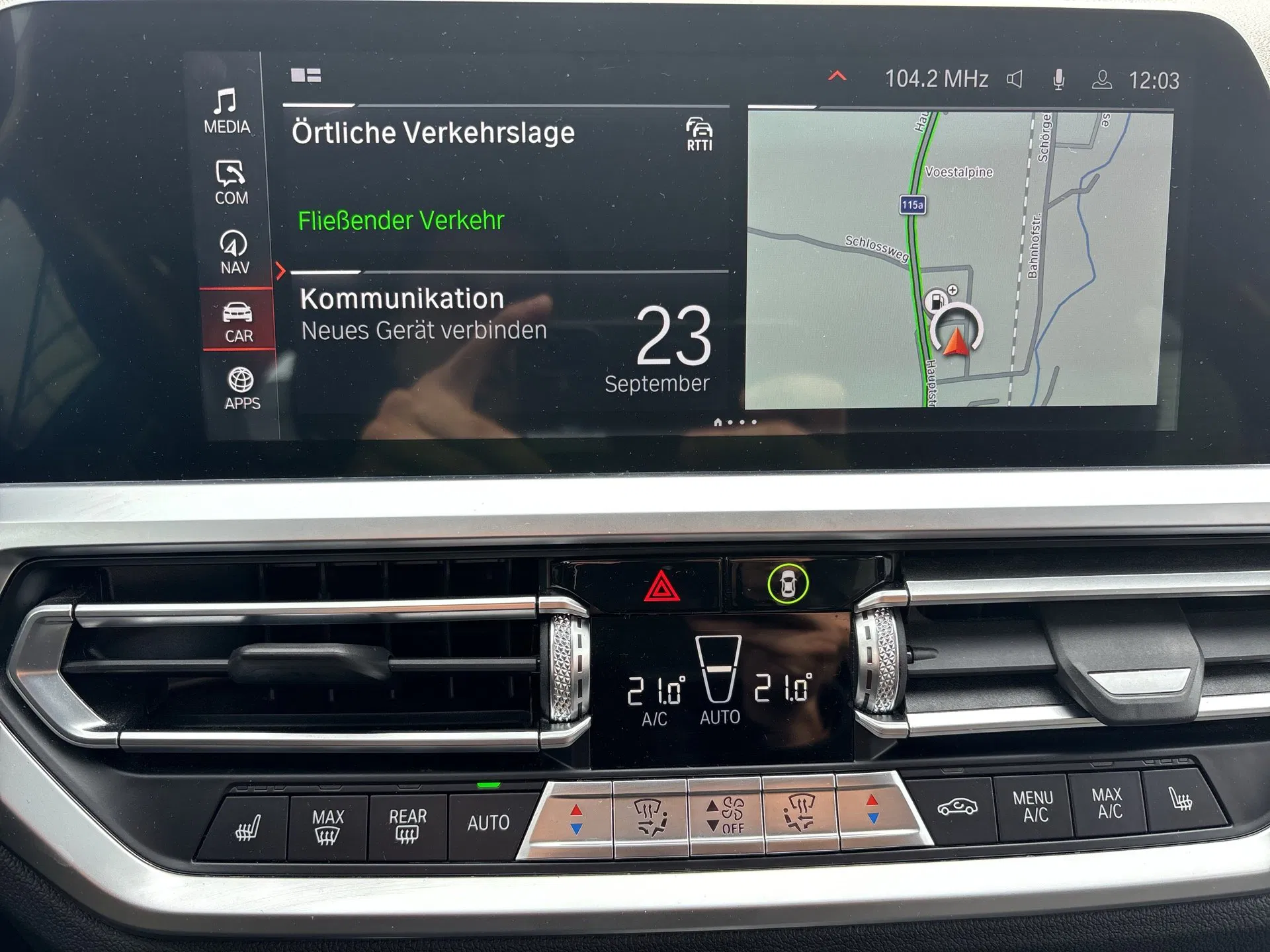 BMW 320d xDrive Touring Sport Line | Bild 15 von 25