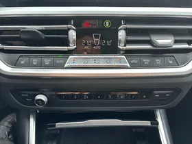 BMW 320d xDrive Touring Sport Line | Thumbnail 17 von 25