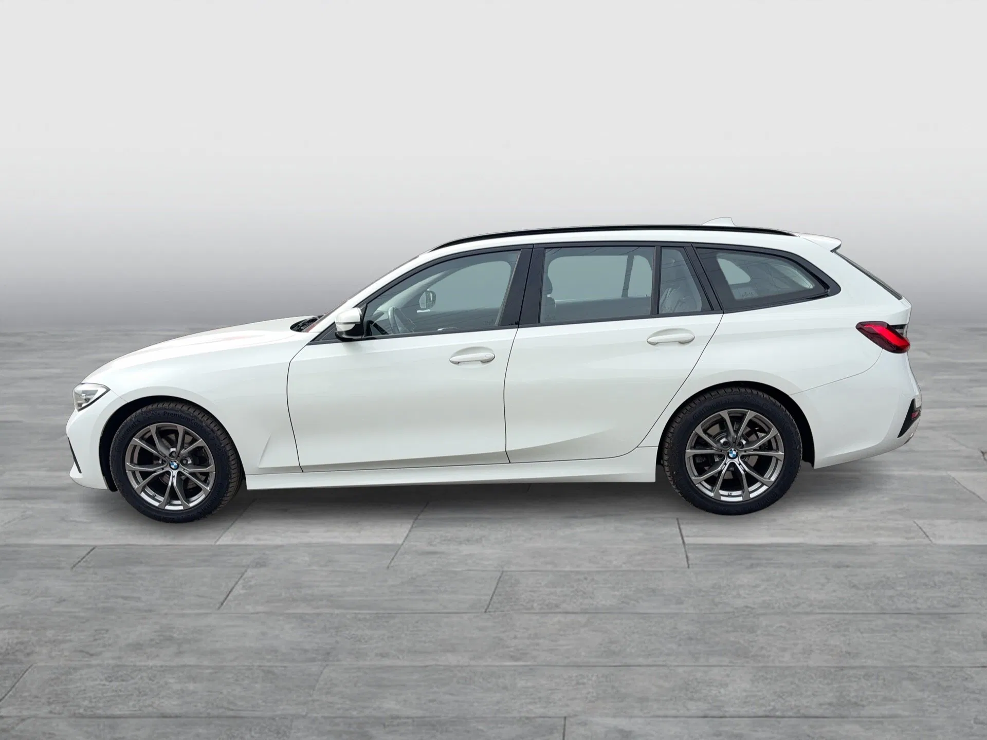 BMW 320d xDrive Touring Sport Line | Bild 2 von 25