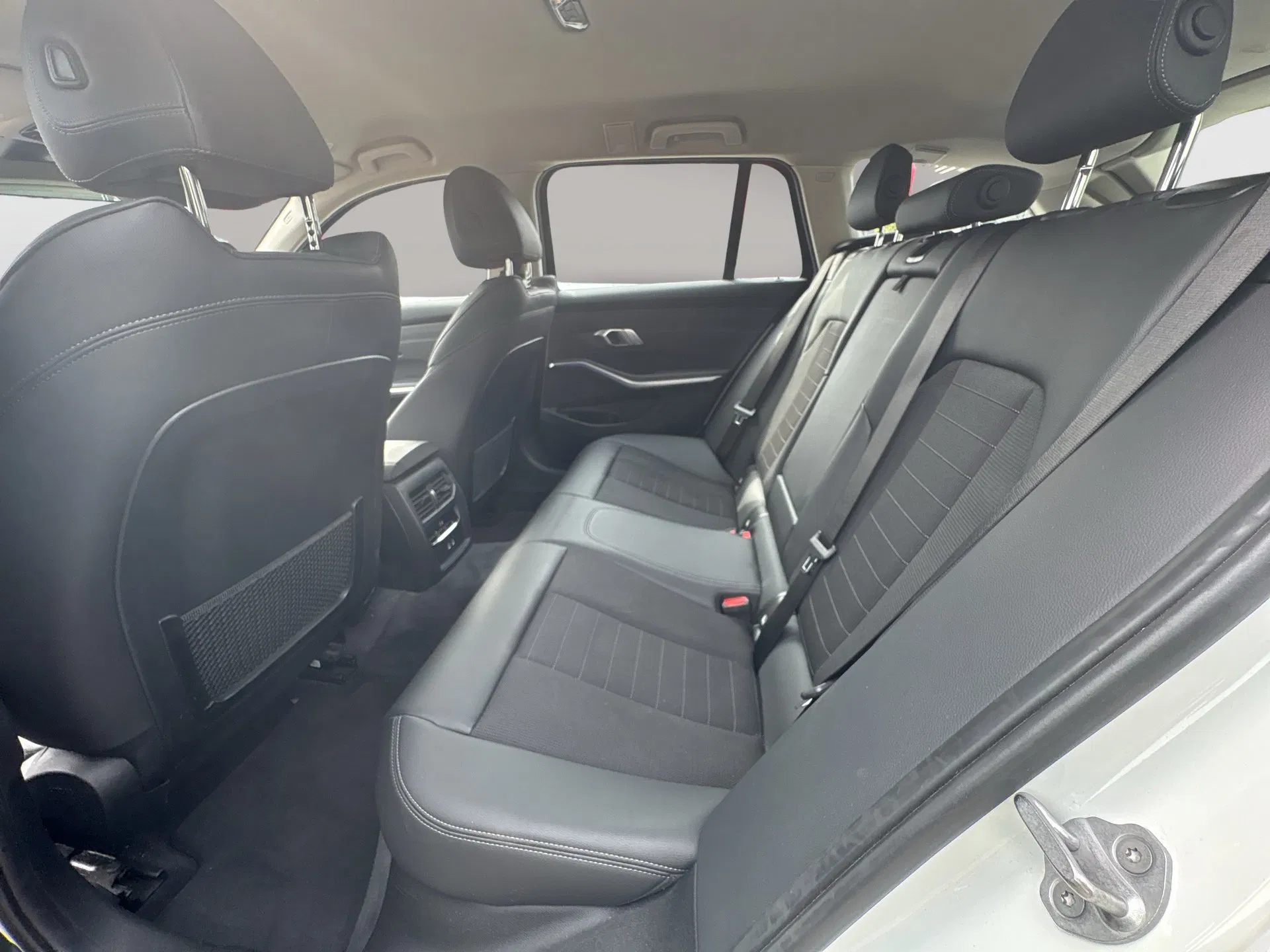 BMW 320d xDrive Touring Sport Line | Bild 19 von 25