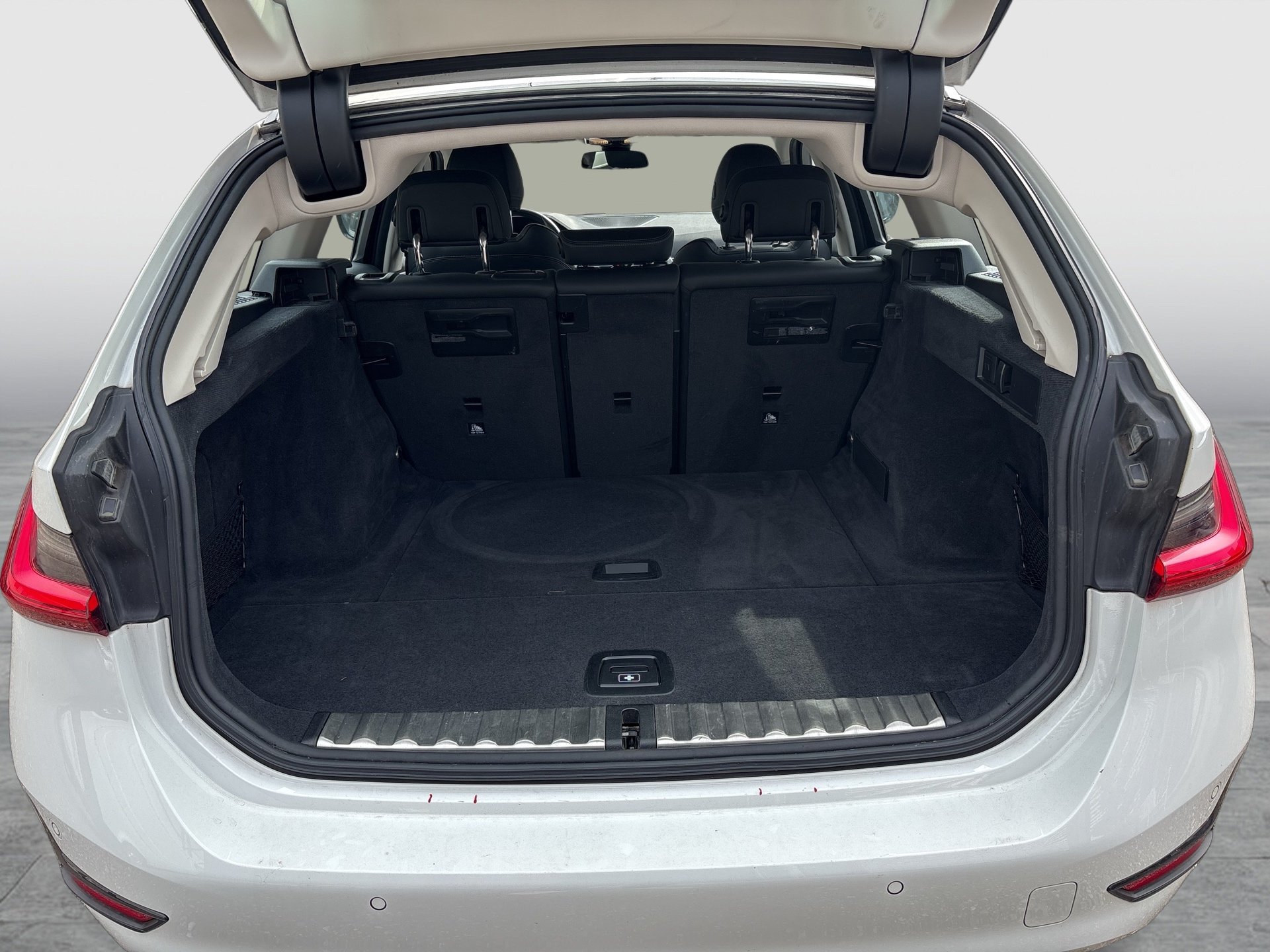 BMW 320d xDrive Touring Sport Line | Bild 22 von 25