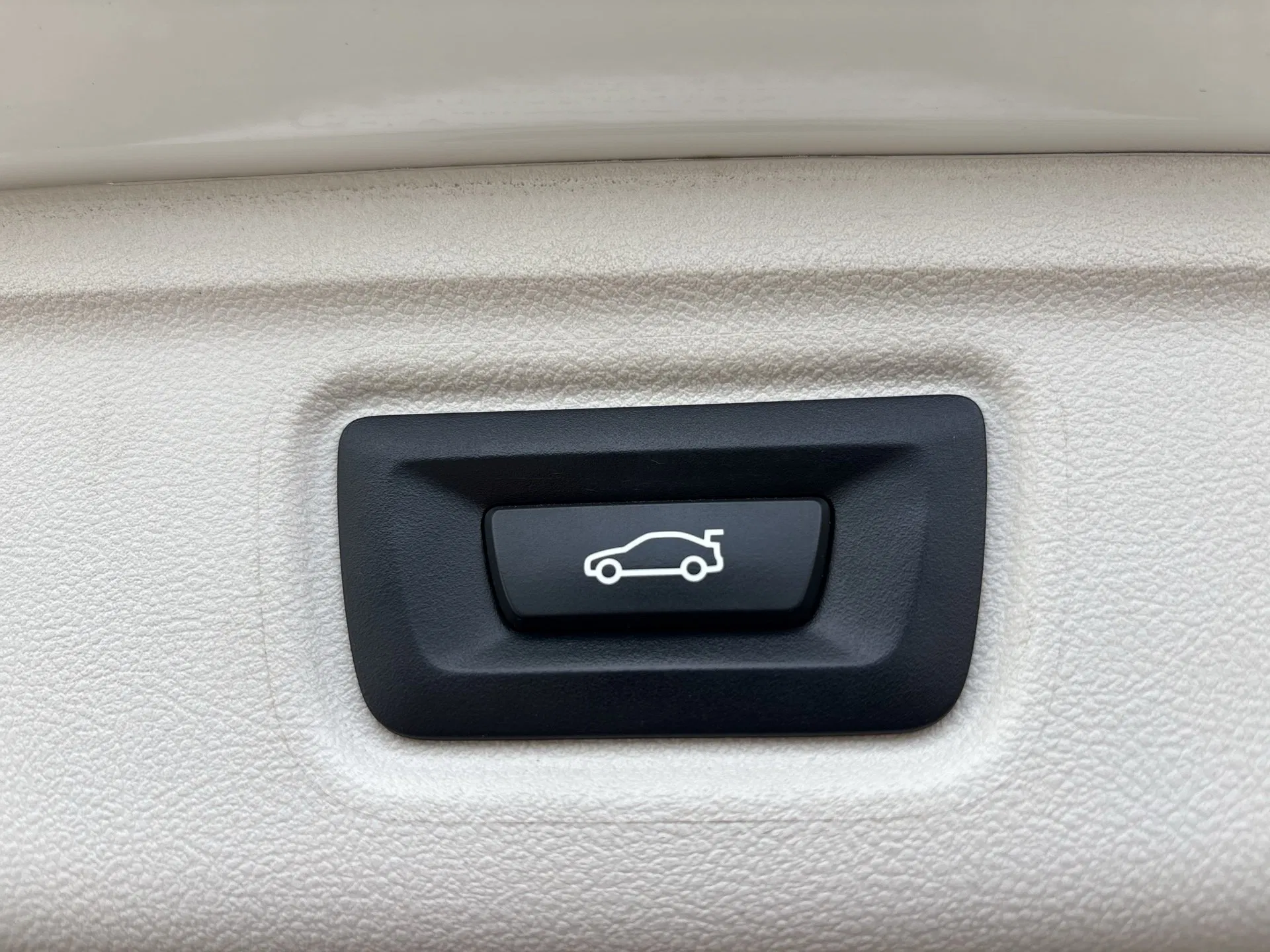 BMW 320d xDrive Touring Sport Line | Bild 23 von 25