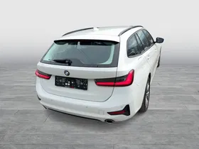 BMW 320d xDrive Touring Sport Line | Thumbnail 4 von 25