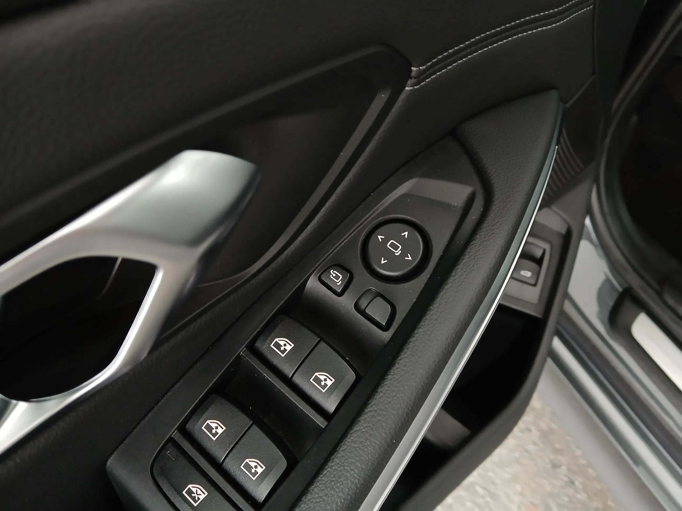 BMW 320e PHEV xDrive Touring Aut. | Bild 12 von 31