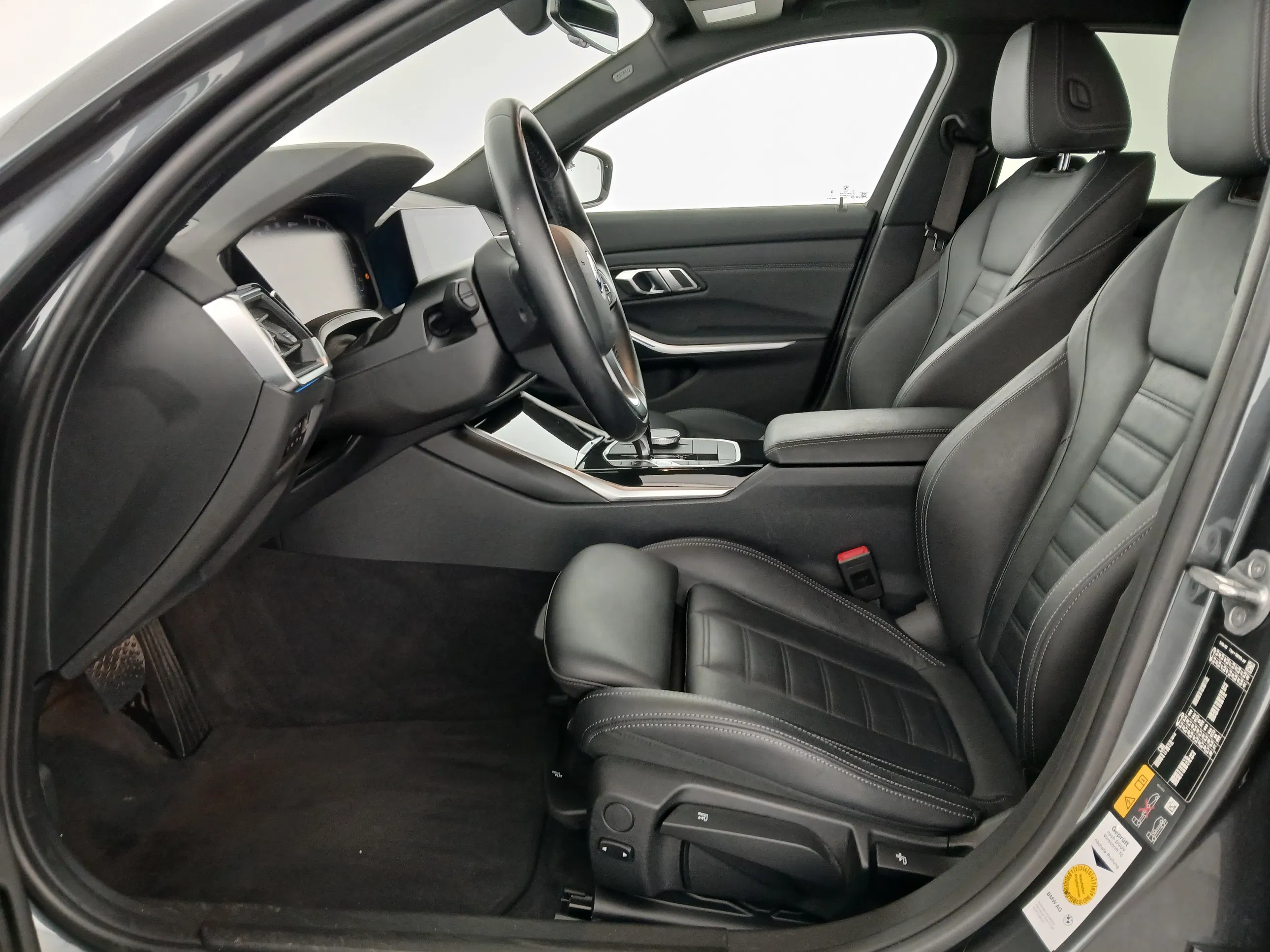 BMW 320e PHEV xDrive Touring Aut. | Bild 14 von 31