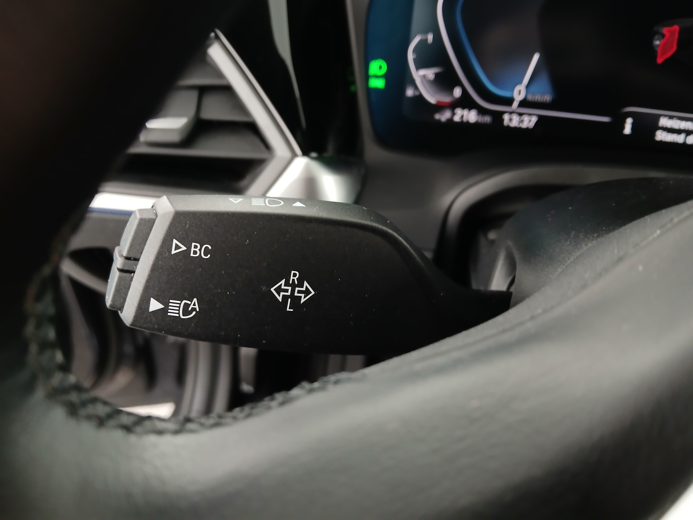 BMW 320e PHEV xDrive Touring Aut. | Bild 19 von 31