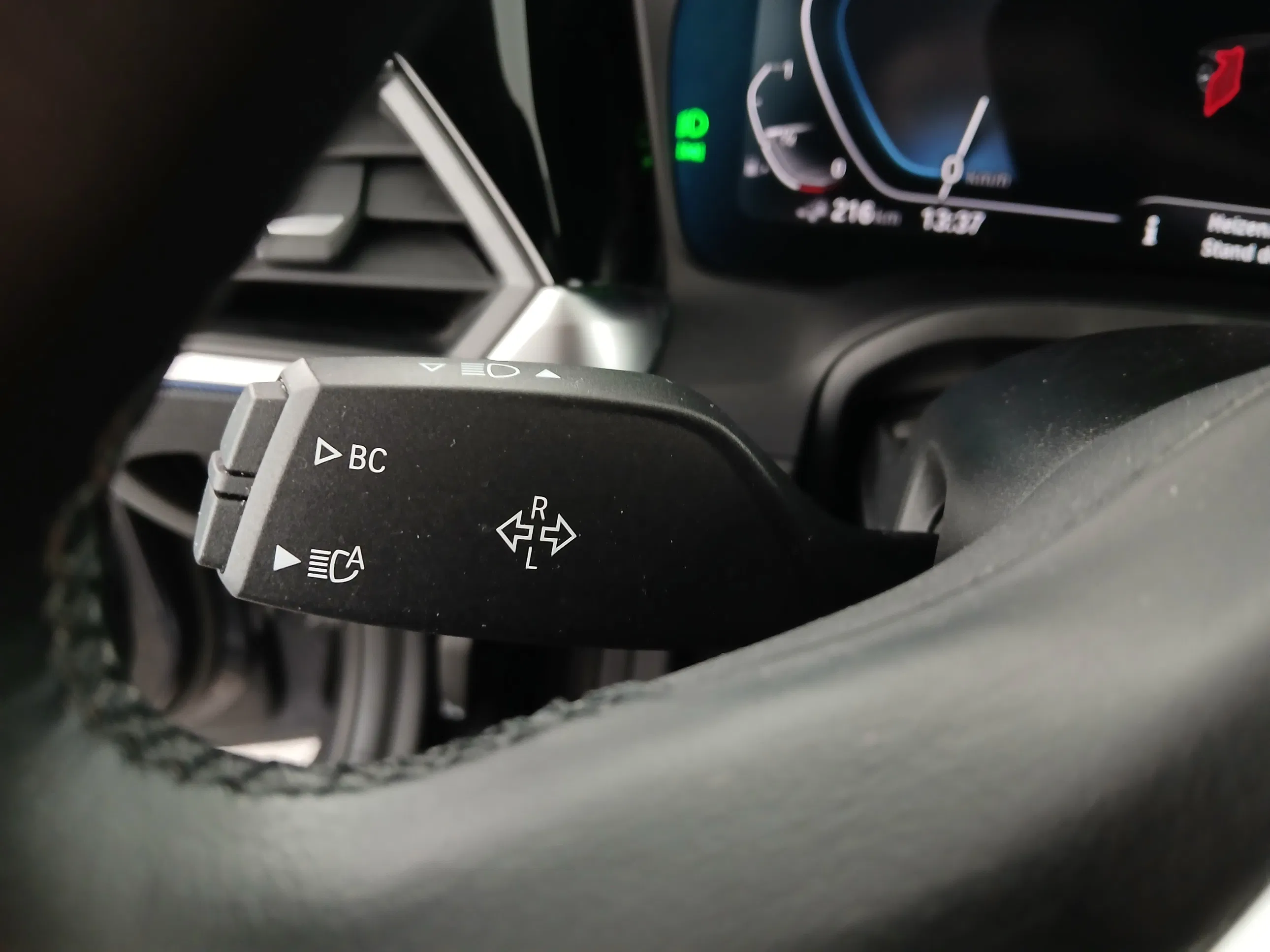 BMW 320e PHEV xDrive Touring Aut. | Bild 19 von 31