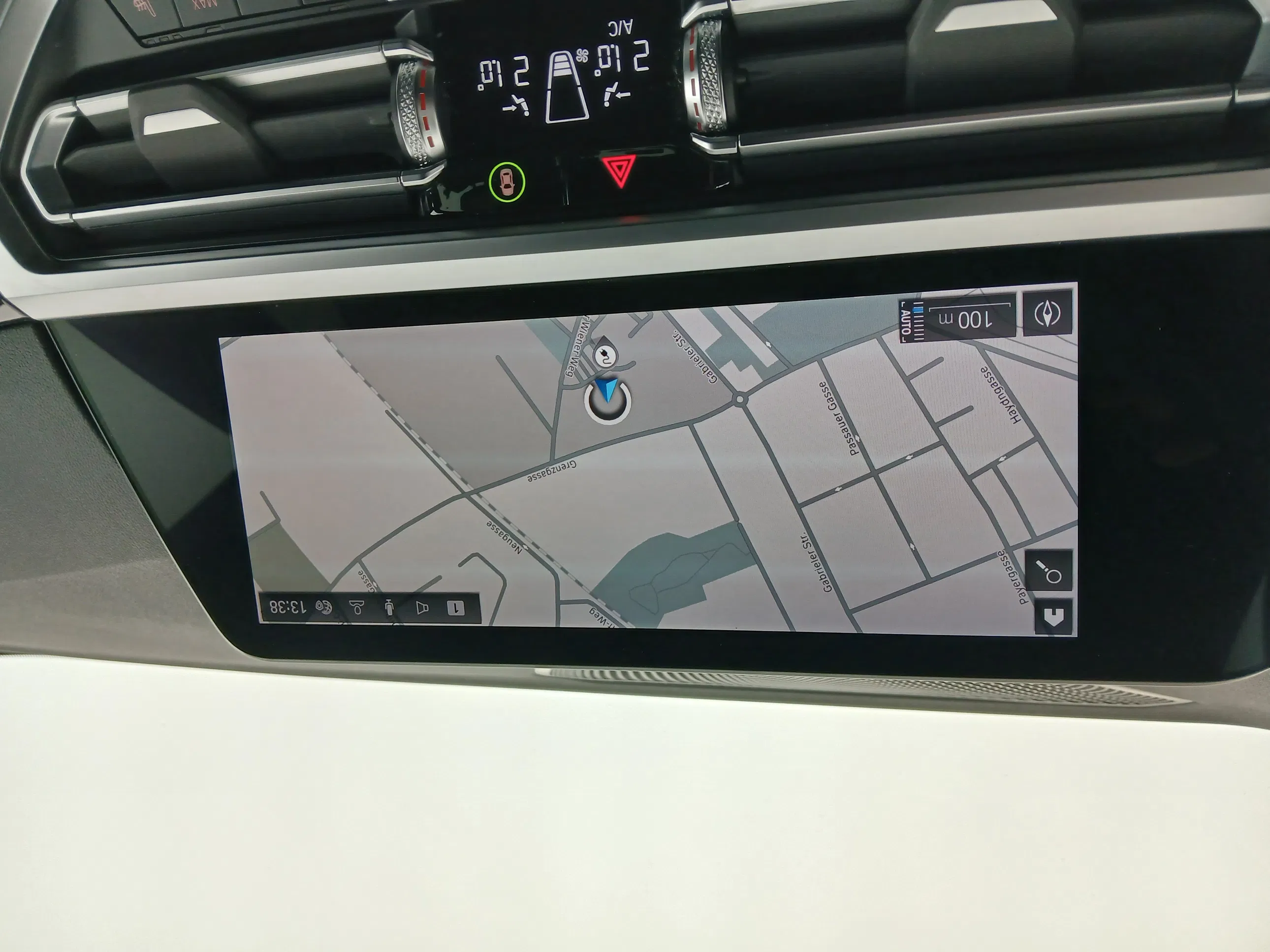 BMW 320e PHEV xDrive Touring Aut. | Bild 20 von 31