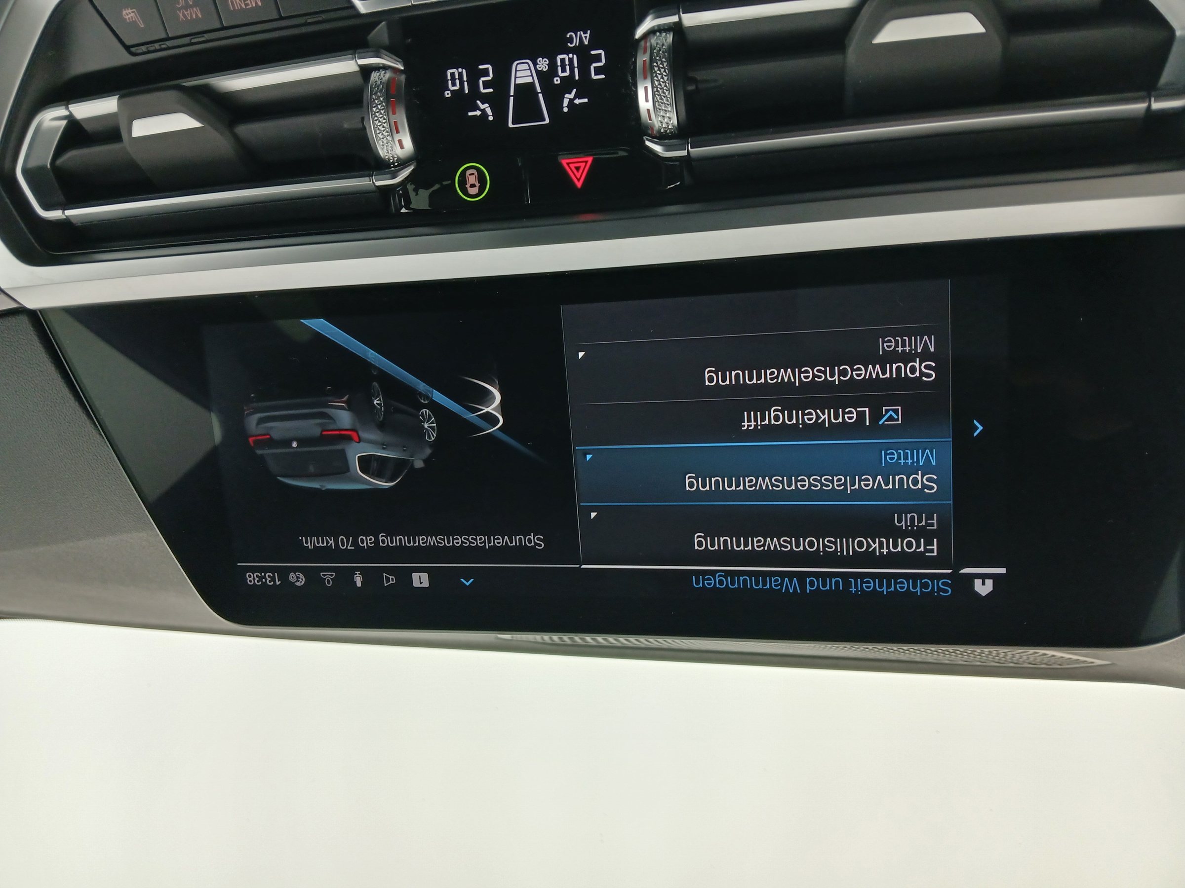 BMW 320e PHEV xDrive Touring Aut. | Bild 21 von 31