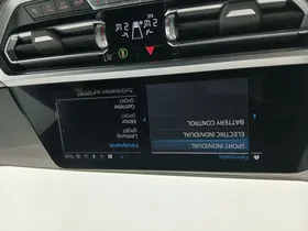 BMW 320e PHEV xDrive Touring Aut. | Thumbnail 23 von 31