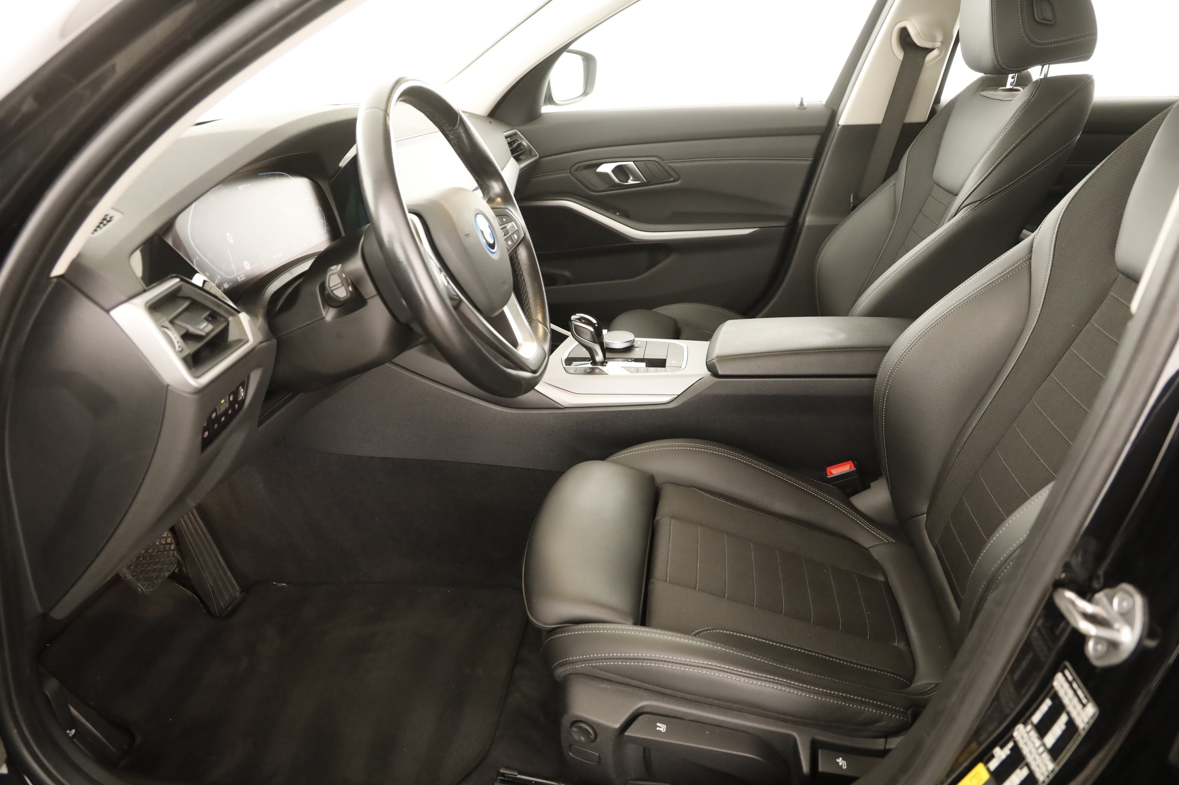 Bild eines BMW 320e xDrive Touring Advantage
