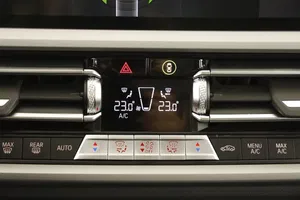BMW 320e xDrive Touring Advantage | Thumbnail 11 von 24