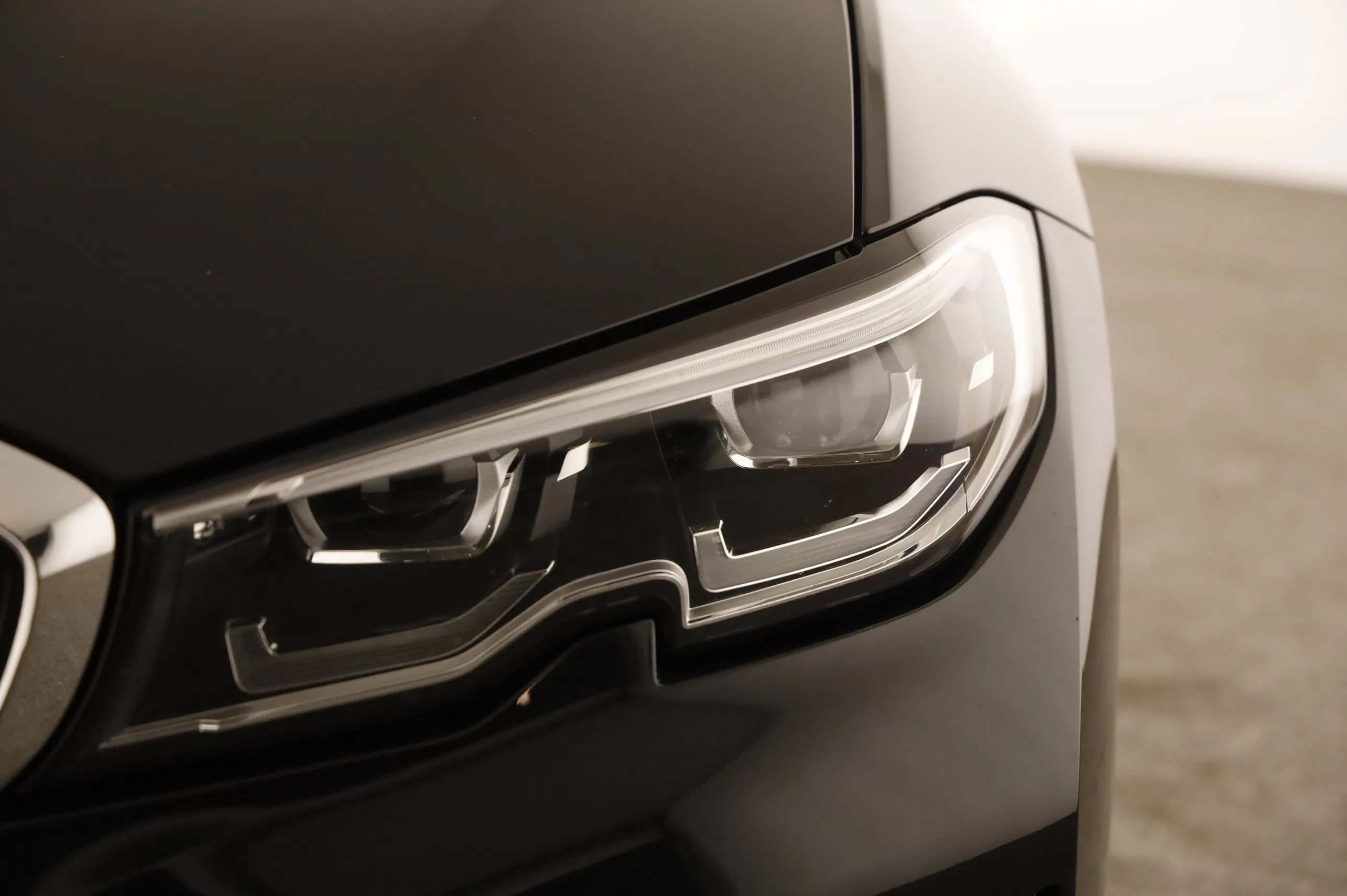 BMW 320e xDrive Touring Advantage | Bild 23 von 24