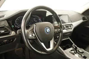 BMW 320e xDrive Touring Advantage | Thumbnail 5 von 24