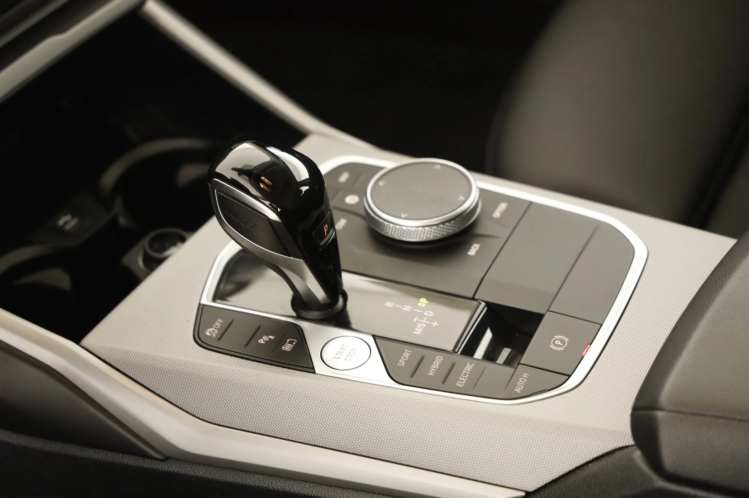 BMW 320e xDrive Touring Advantage | Bild 6 von 24
