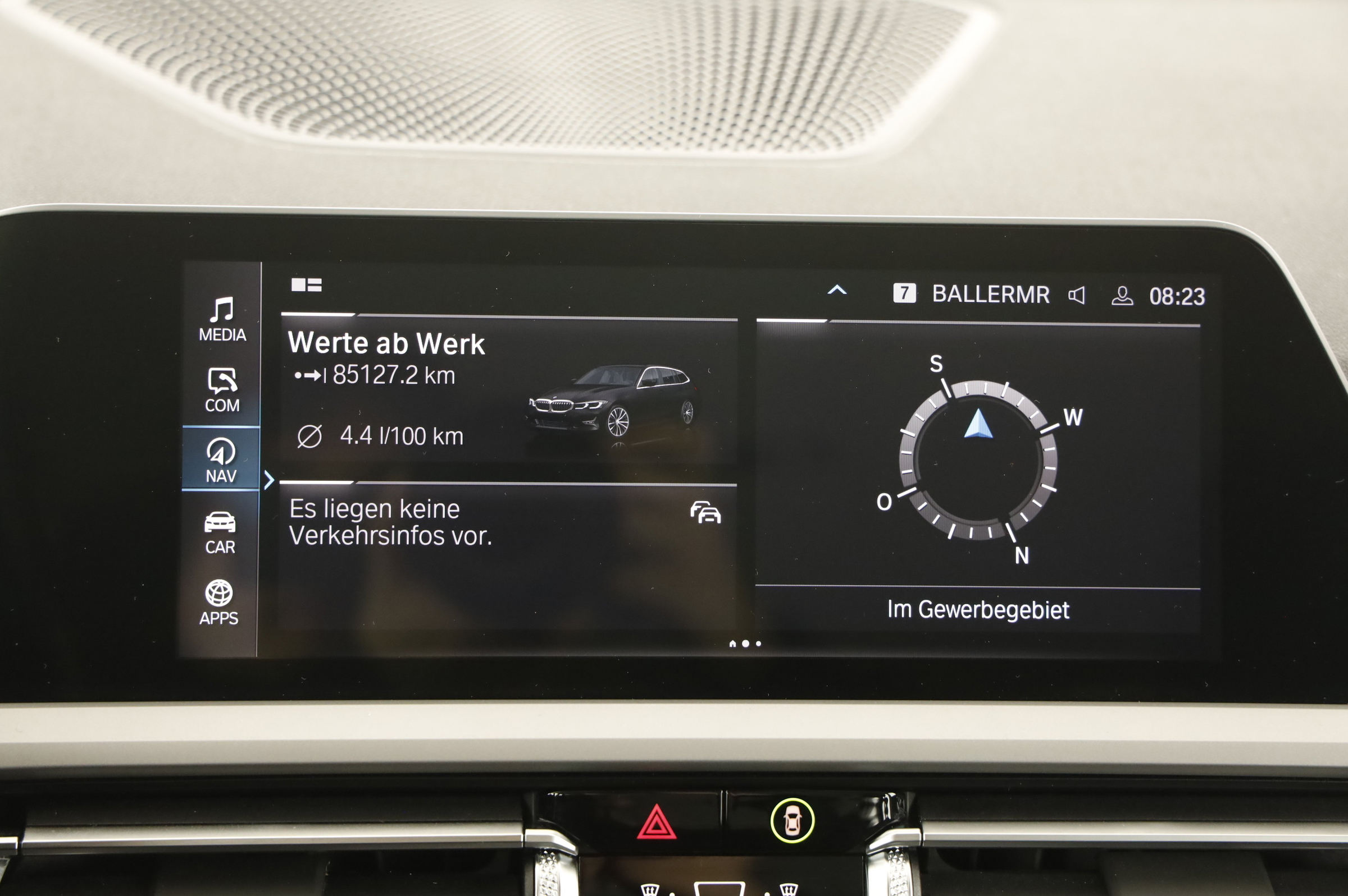 BMW 320e xDrive Touring Advantage | Bild 9 von 24