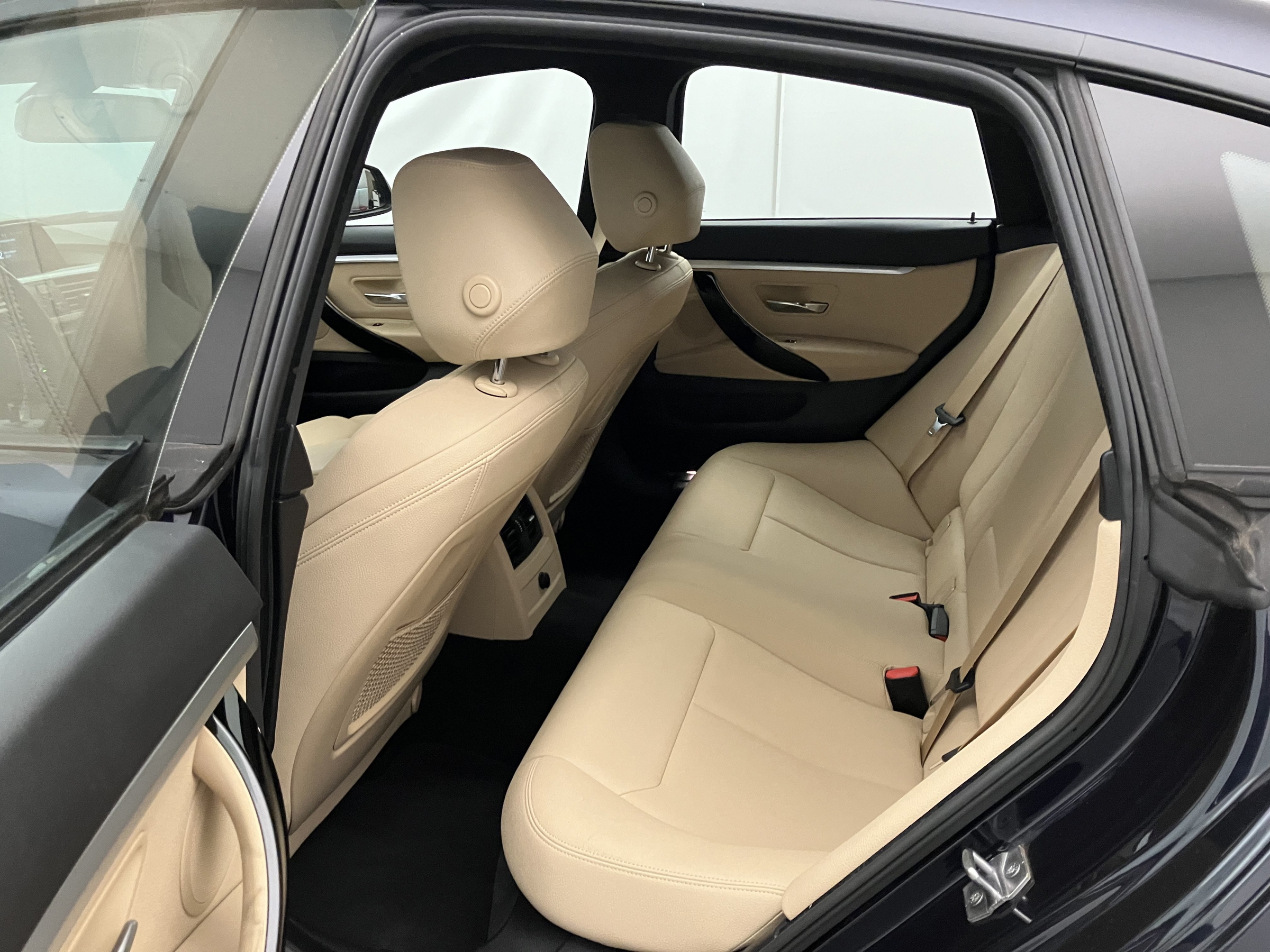 BMW 418d Gran Coupe Aut. | Bild 26 von 30