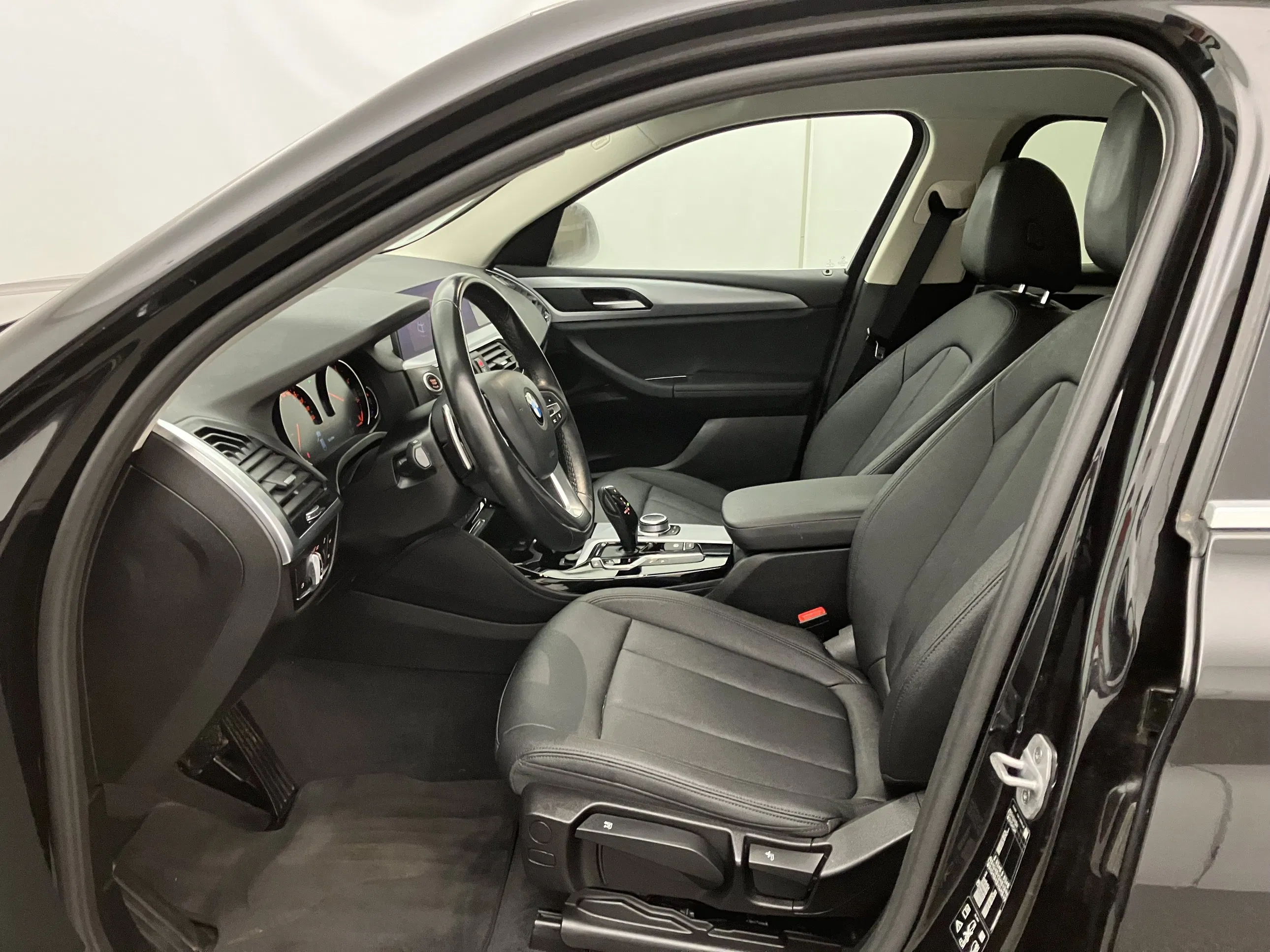 BMW X4 xDrive 20d Aut. | Bild 12 von 28