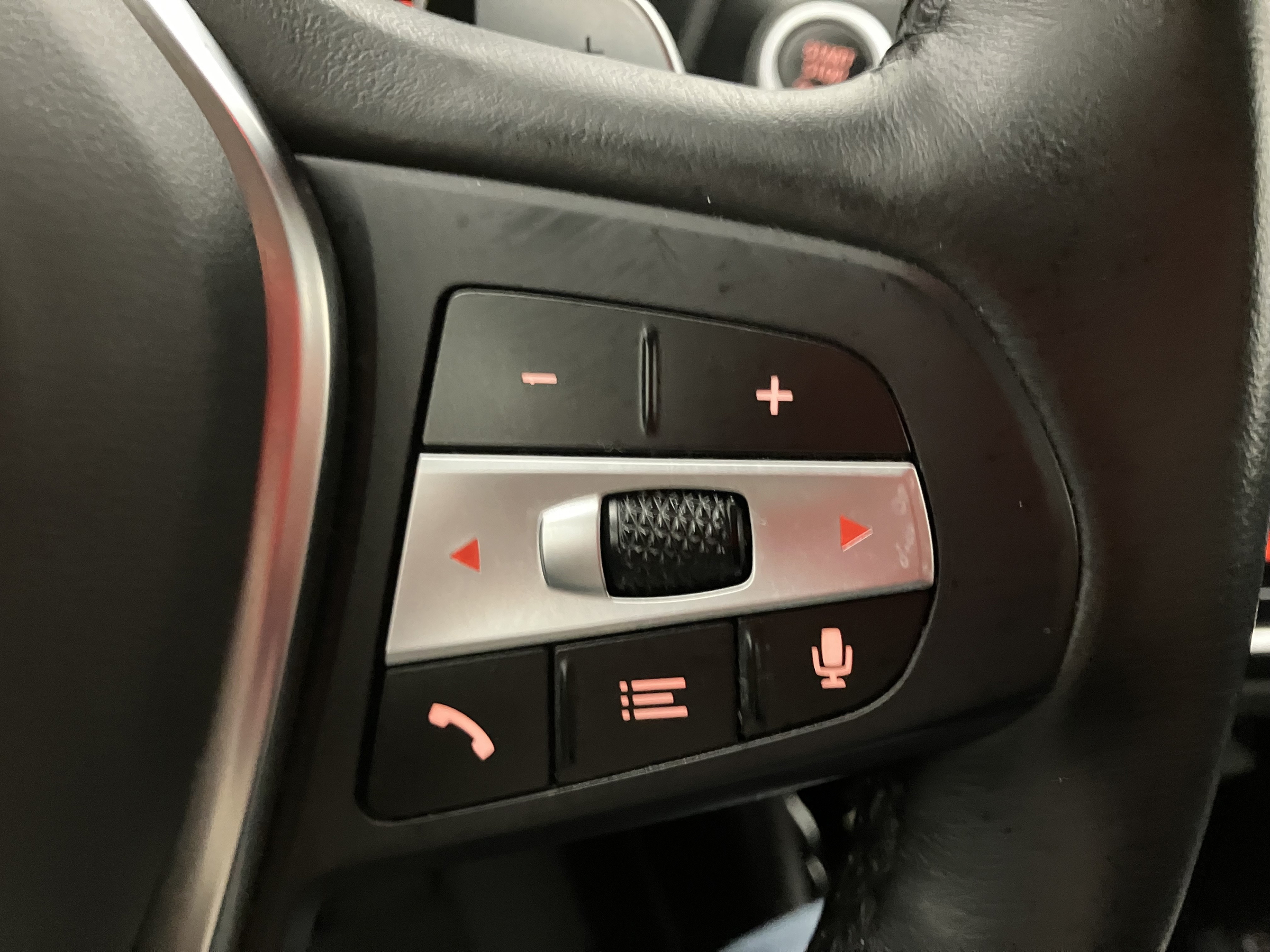 BMW X4 xDrive 20d Aut. | Bild 17 von 28