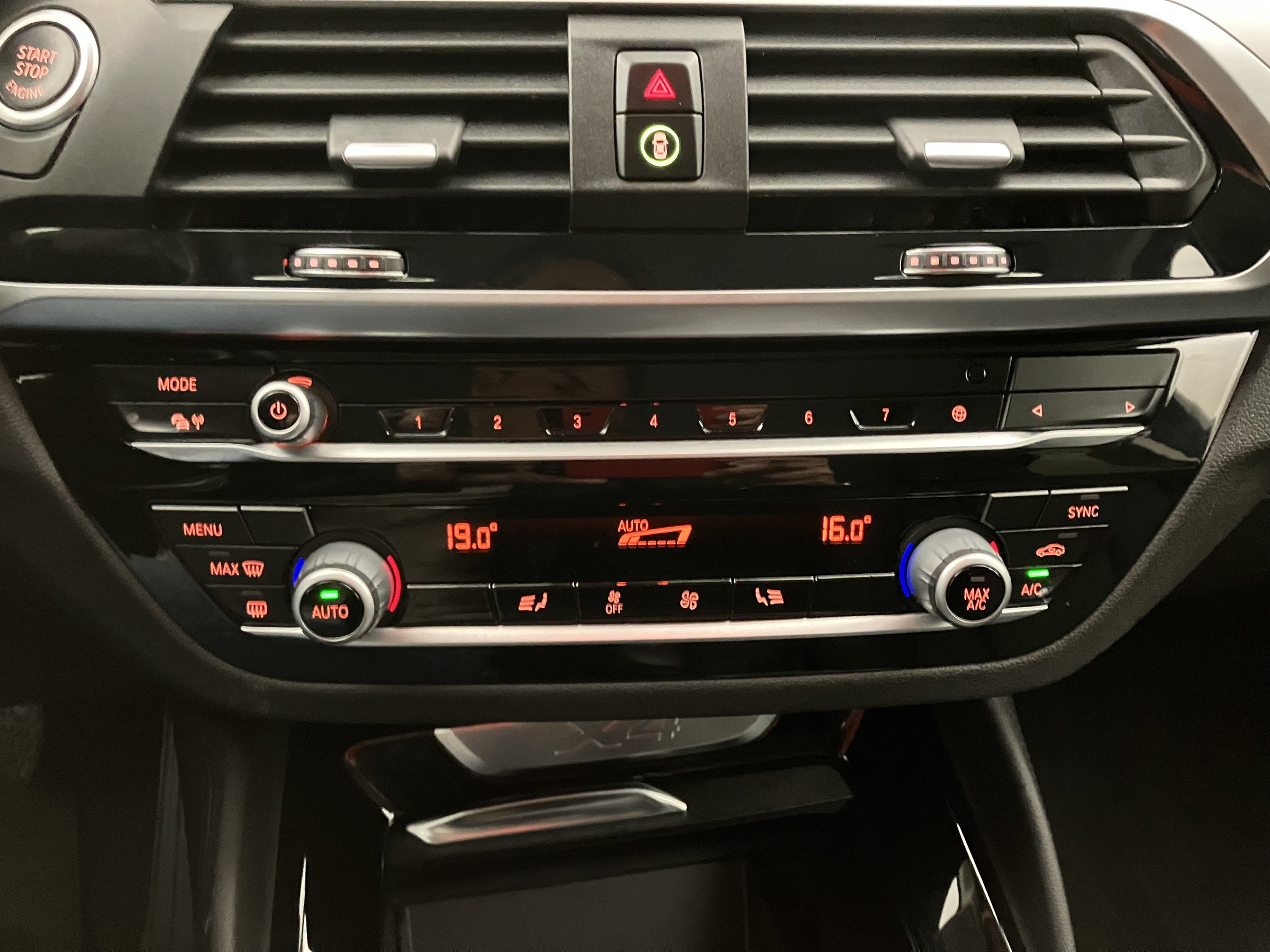 BMW X4 xDrive 20d Aut. | Bild 21 von 28