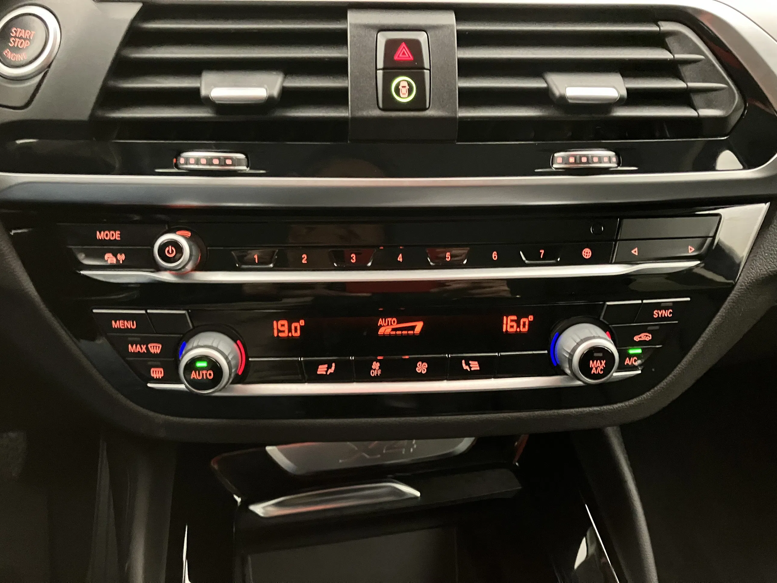 BMW X4 xDrive 20d Aut. | Bild 21 von 28