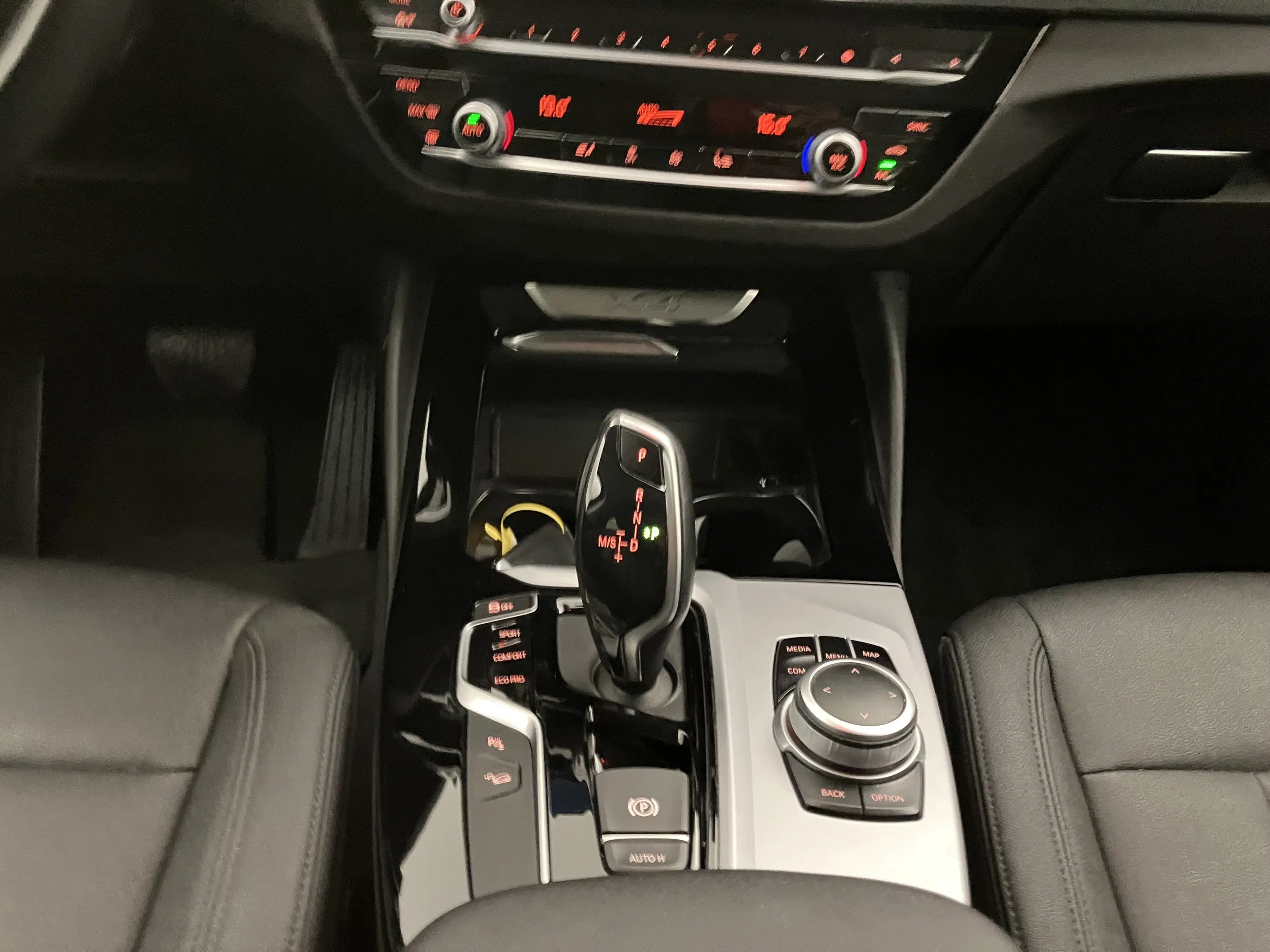 BMW X4 xDrive 20d Aut. | Bild 23 von 28