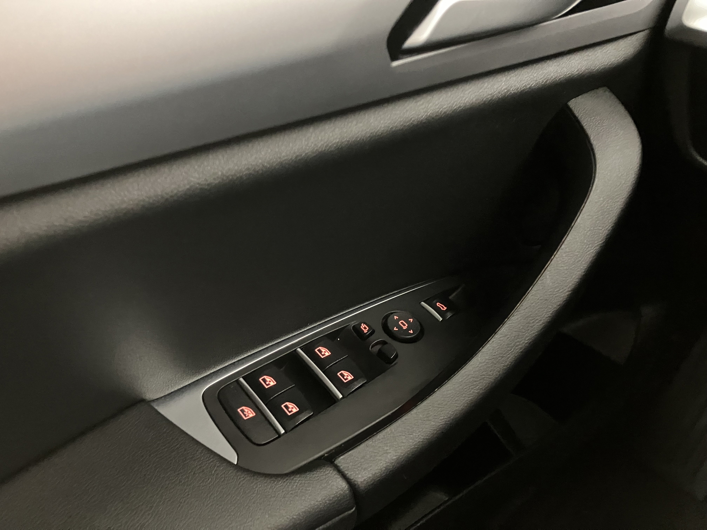 BMW X4 xDrive 20d Aut. | Bild 10 von 28