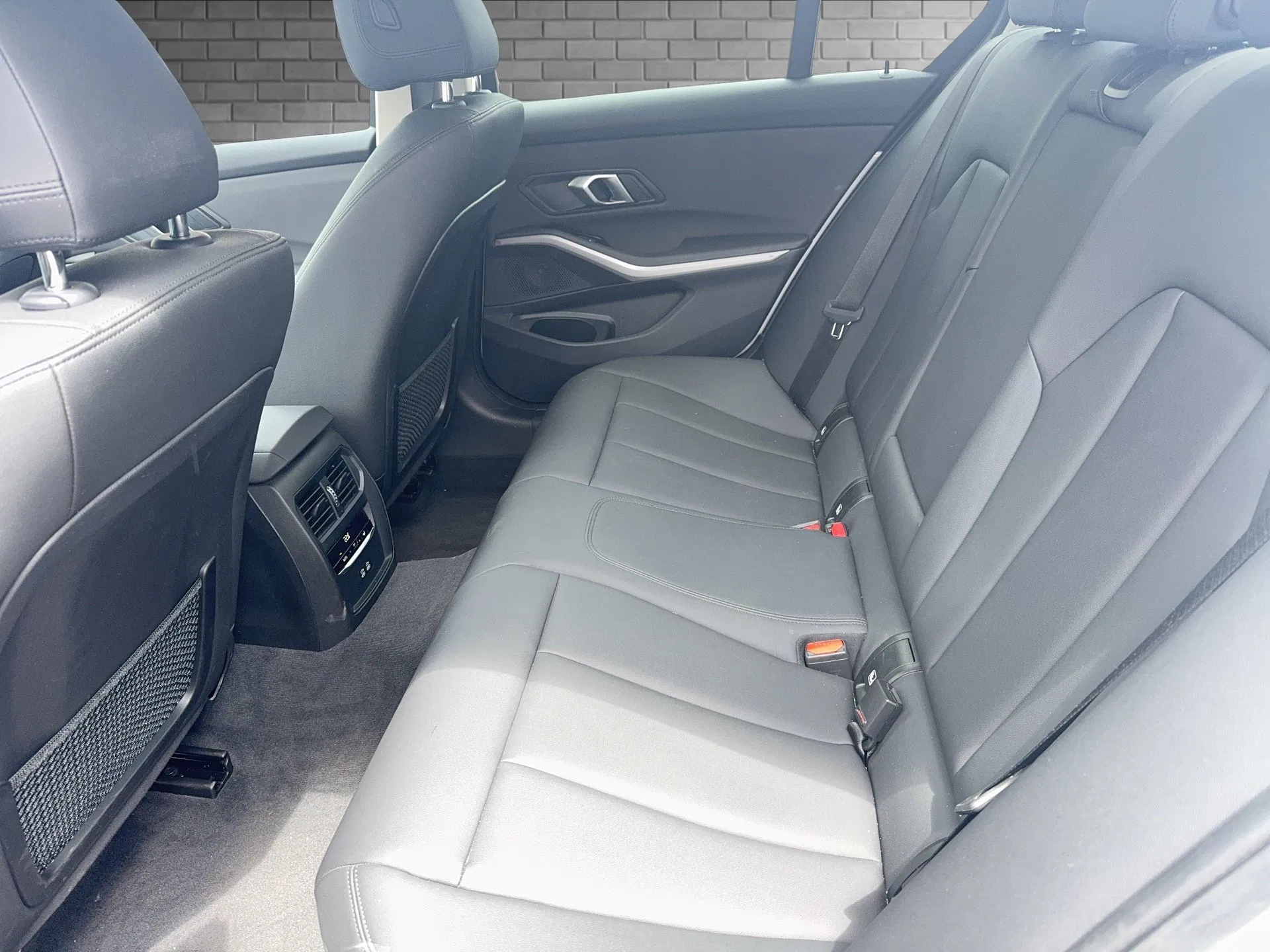 BMW 316d 48 V Aut. | Bild 19 von 31