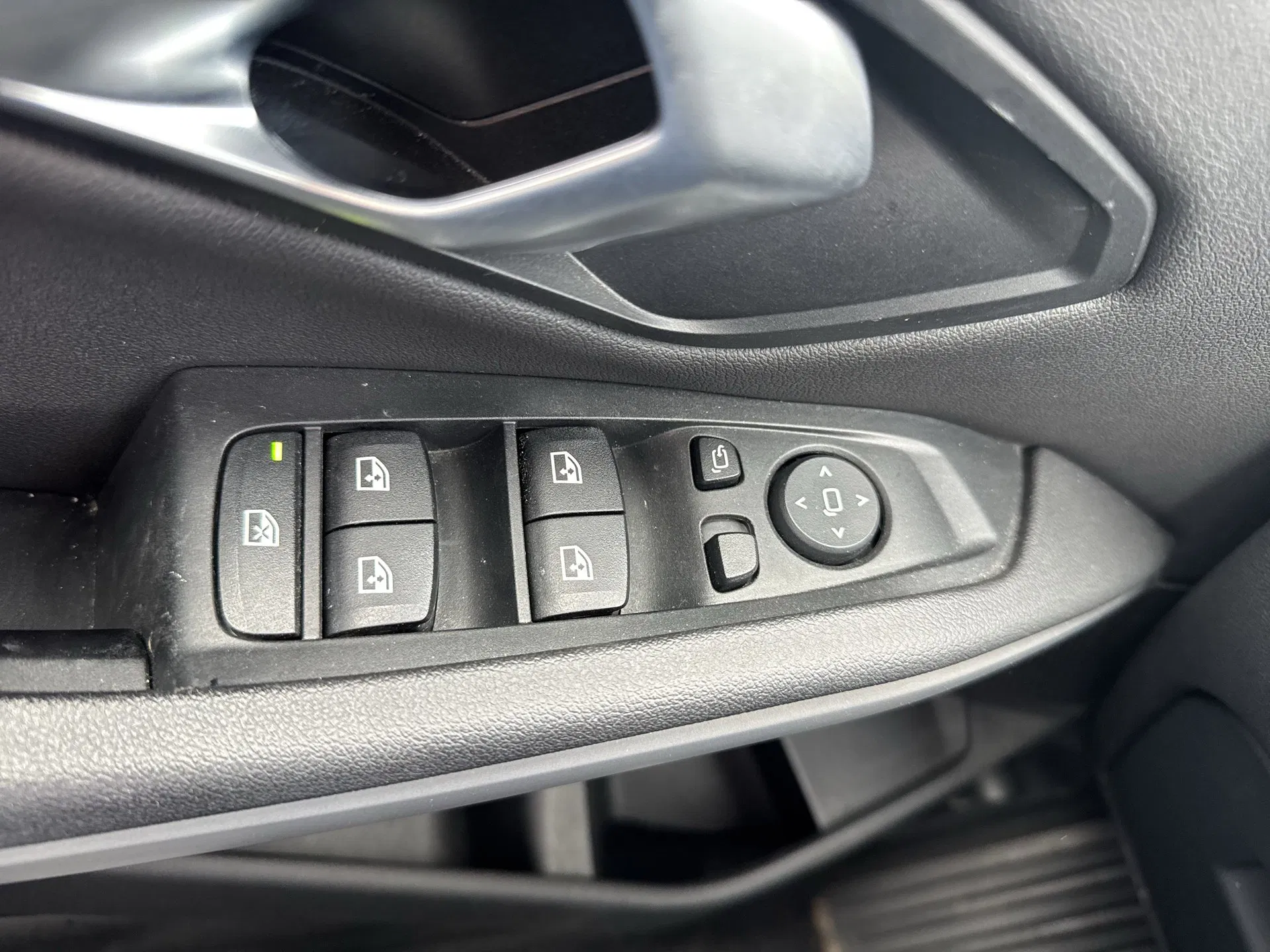 BMW 316d 48 V Aut. | Bild 8 von 31