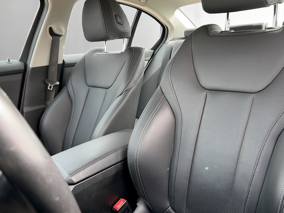 BMW 320e PHEV Aut. | Bild 14 von 21