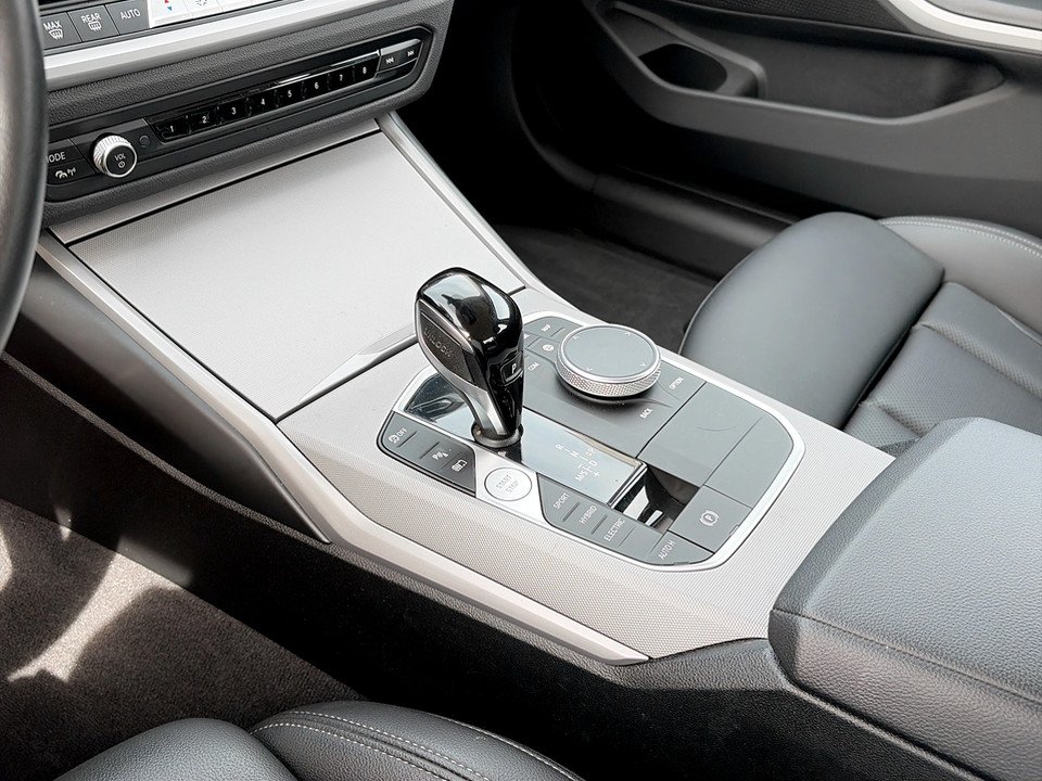 BMW 320e PHEV Aut. | Bild 17 von 21