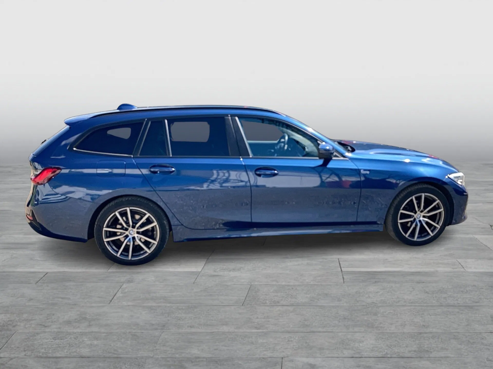 BMW 318d 48 V Touring Aut. | Bild 6 von 25