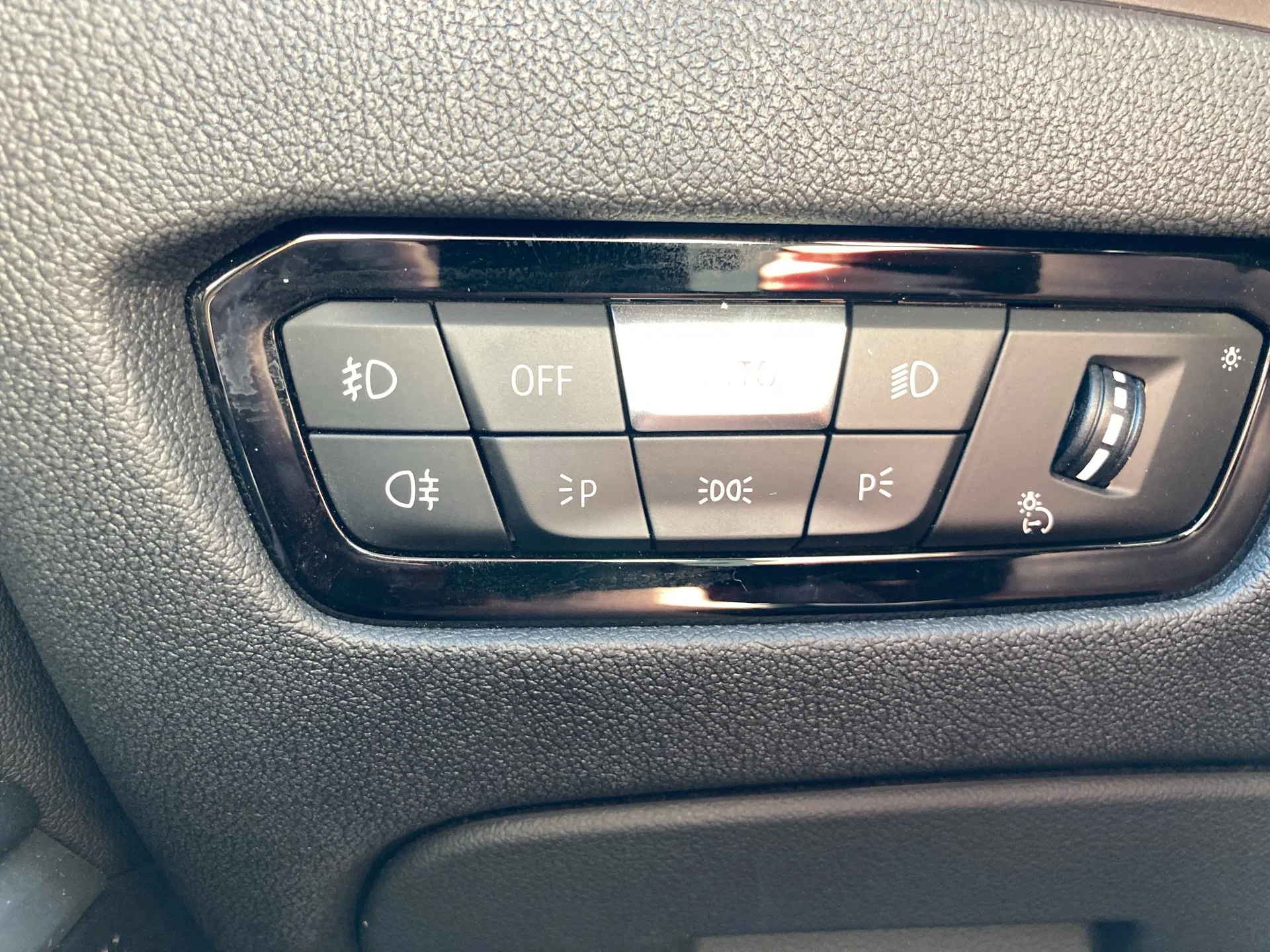 BMW 318d 48 V Touring Aut. | Bild 8 von 25