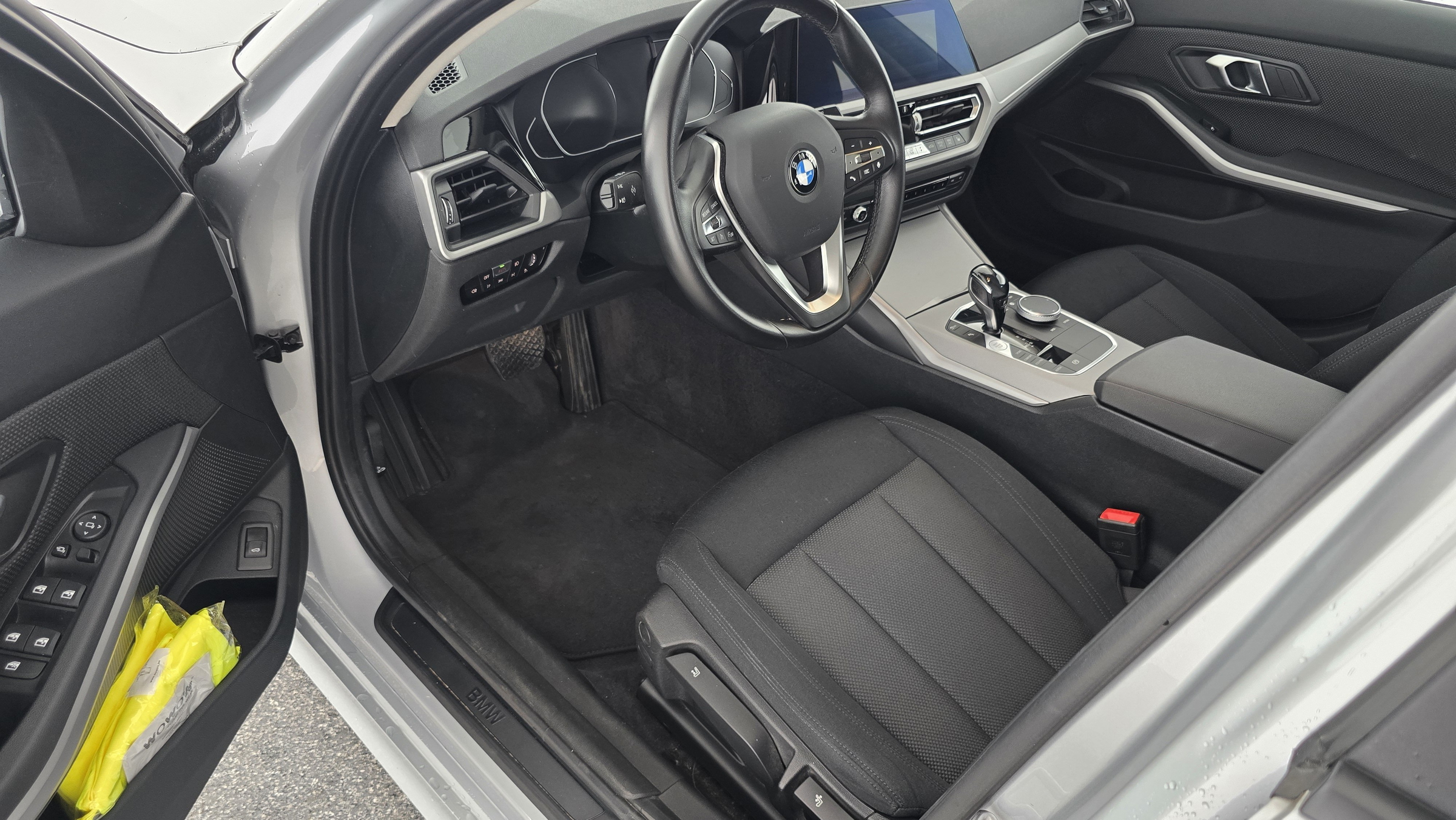 BMW 318d 48 V Touring Aut. | Bild 12 von 22