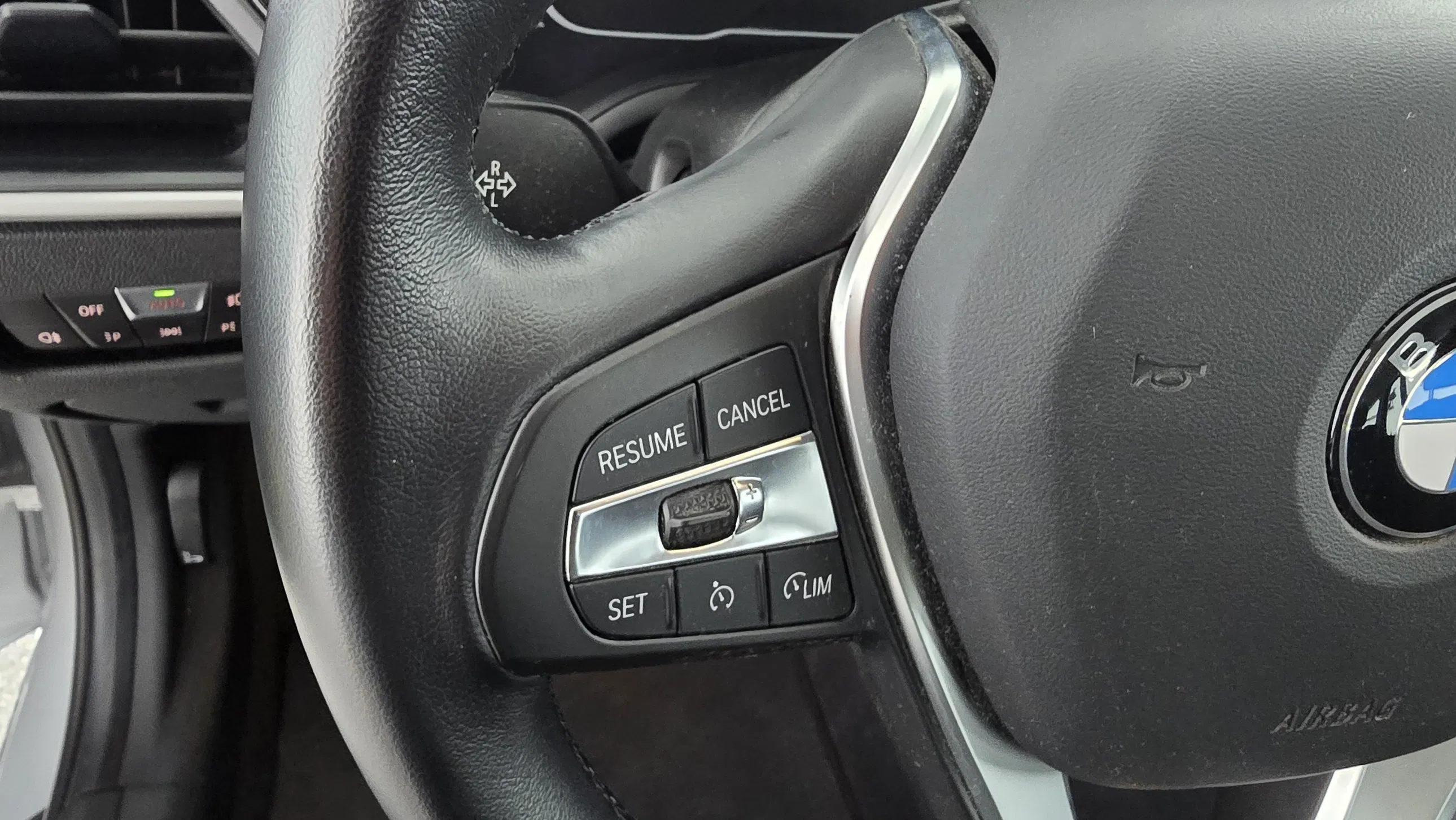 BMW 318d 48 V Touring Aut. | Bild 15 von 22