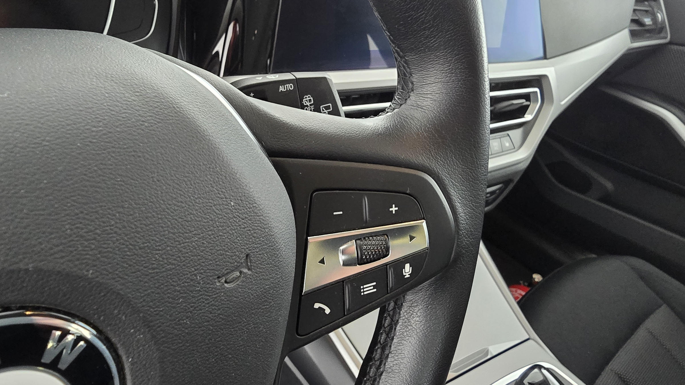 BMW 318d 48 V Touring Aut. | Bild 16 von 22