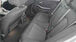 BMW 318d 48 V Touring Aut. | Thumbnail 21 von 22