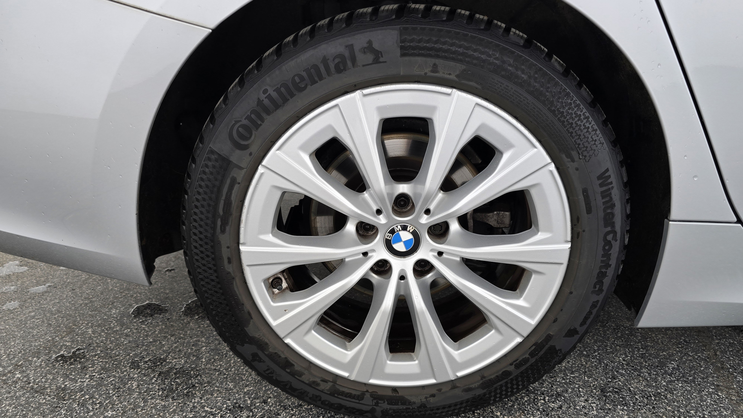 BMW 318d 48 V Touring Aut. | Bild 9 von 22