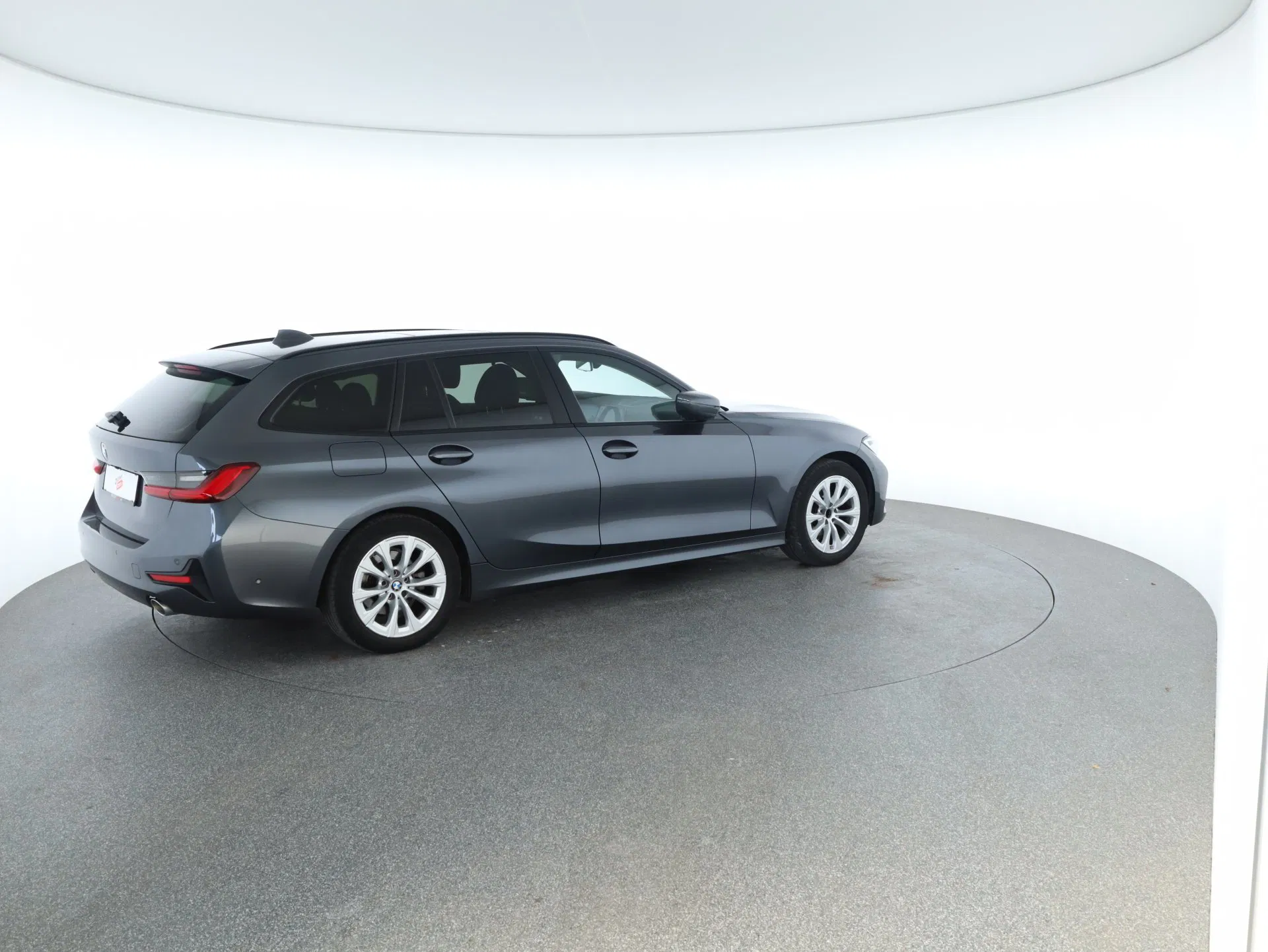 BMW 318d 48 V Touring Aut. | Bild 3 von 31
