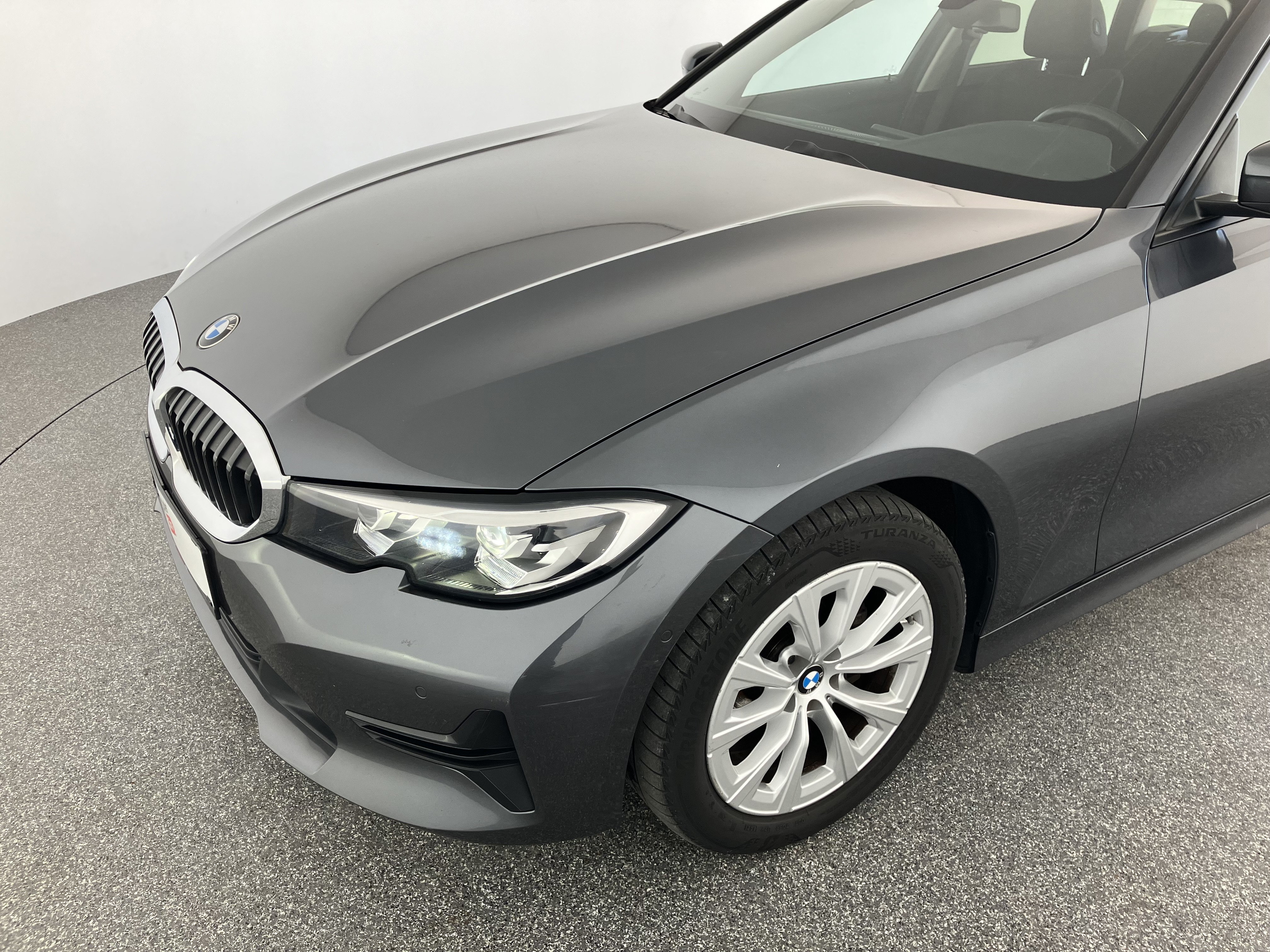 BMW 318d 48 V Touring Aut. | Bild 22 von 31